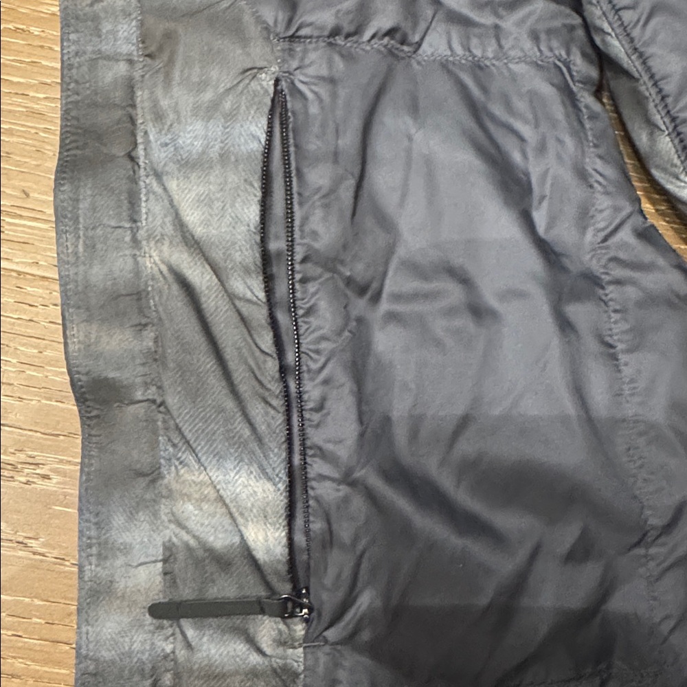 Lululemon Pack It Down Vest Black Gray Print Size S Lightweight Puffer - Picture 7 of 7